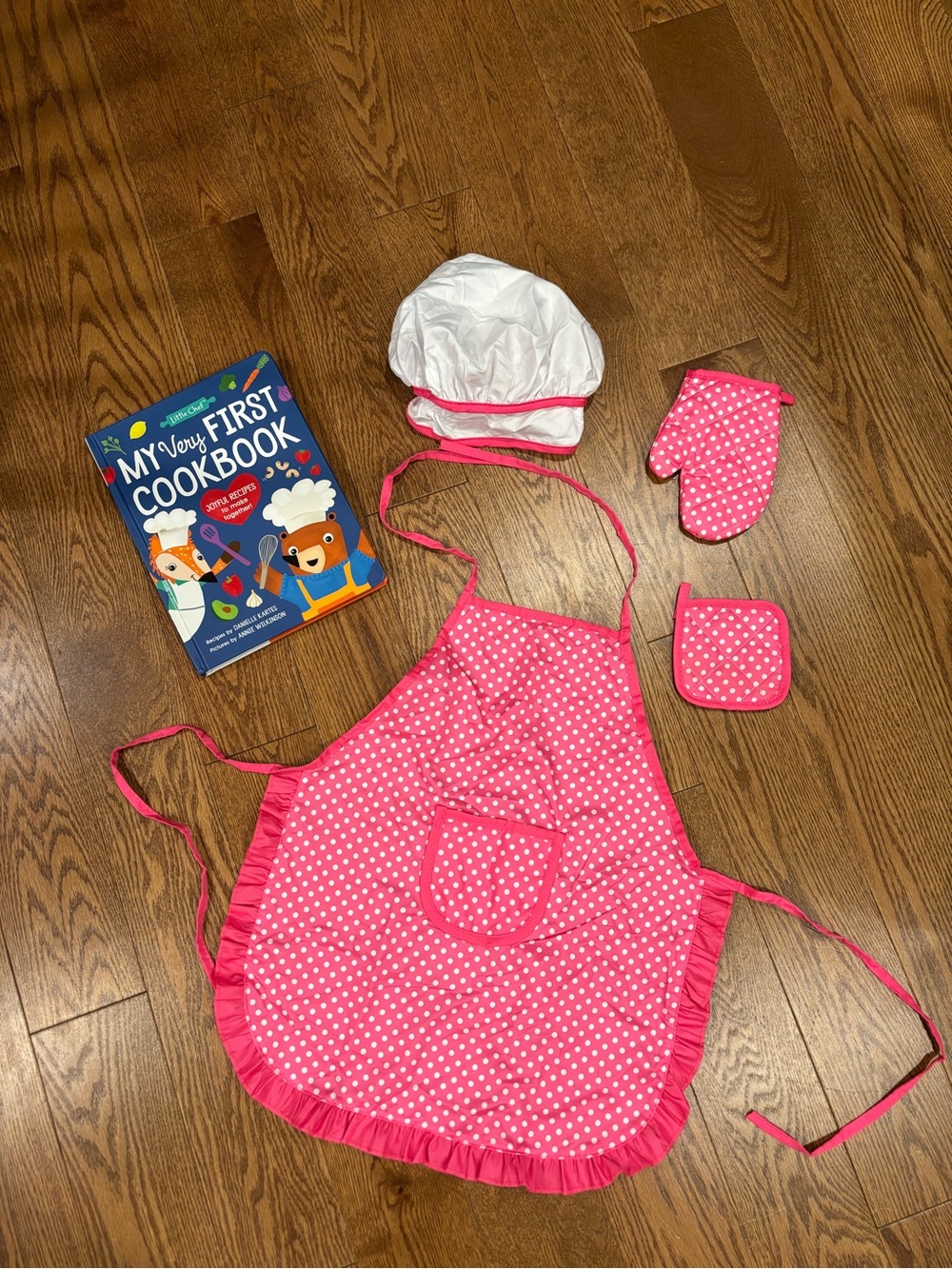 Kids Pink Polka Dot Chef Apron Set Includes Hat, Mitt & Pot Holder kids cookbook